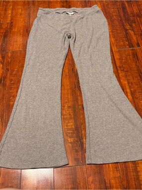 Colesie grey ribbed flare pants Size L #flares #ribbed